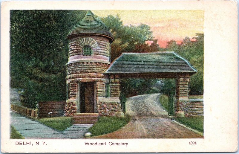 File:Woodland cemetery delhi s-l1600 (5).jpg