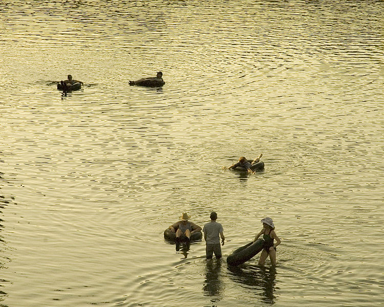 File:Floating 4th of july.jpg